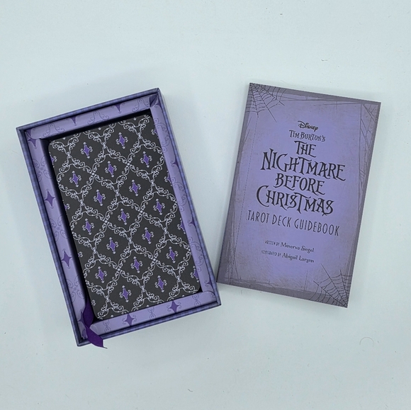 Disney Tim Burton's The Nightmare Before Christmas Tarot Deck and Guidebook - Picture 6 of 8